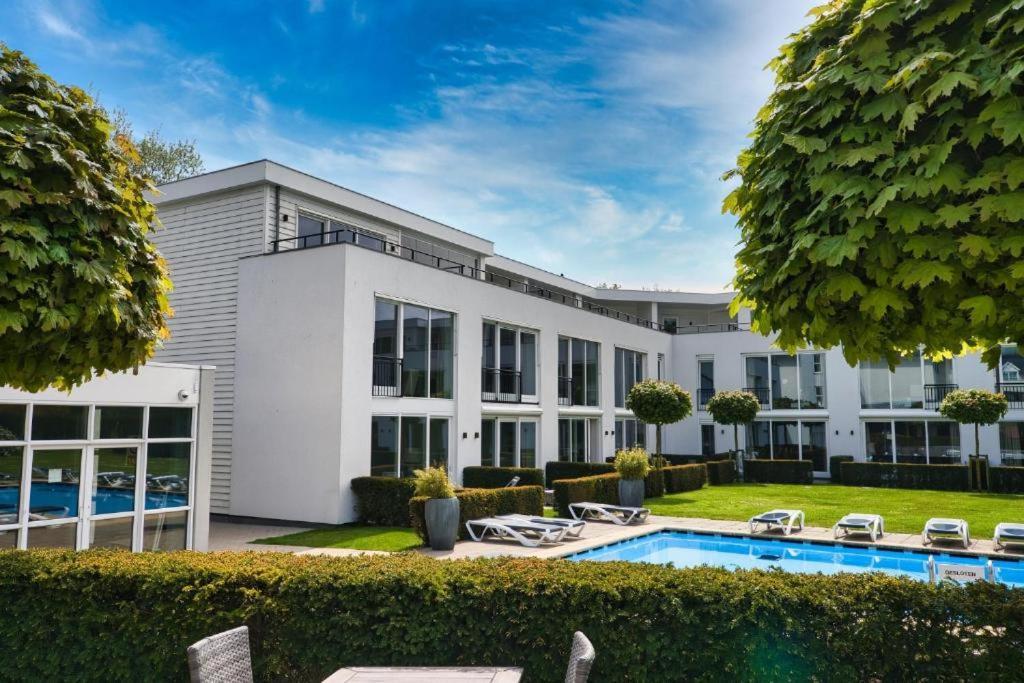 Hotel De Zeeuwse Stromen - Duinpark Renesse Exterior photo